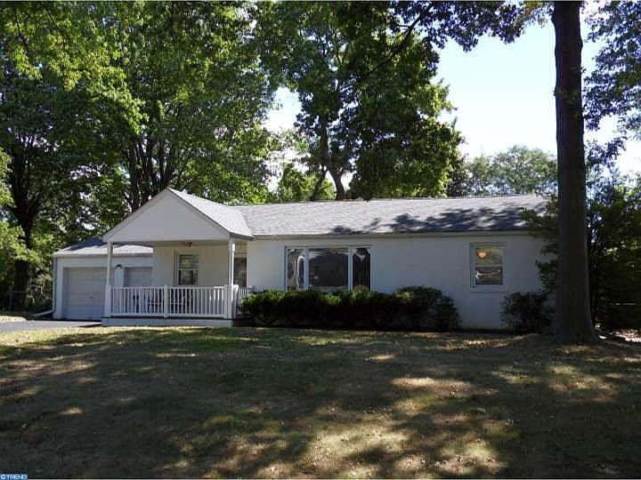 1st image of 44 Manor Dr