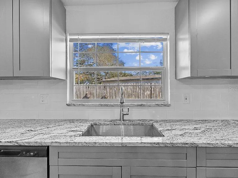 6935 Dimarco Rd — Photo 8
