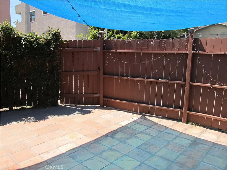 11217 La Maida St — Photo 15