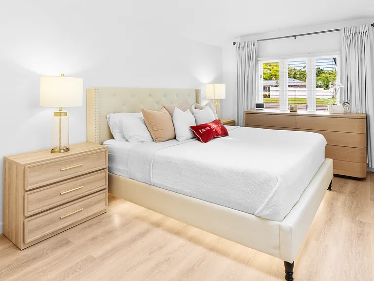 231 Beech Dr S — Photo 17