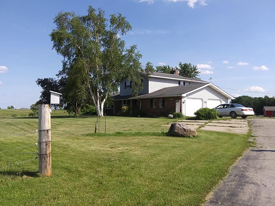 2nd image of 5760 E Surrey Rd