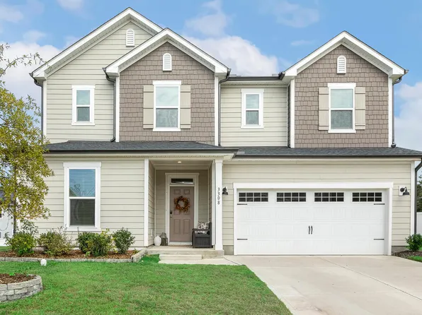 3308 Brunot St, New Hill, NC 27562