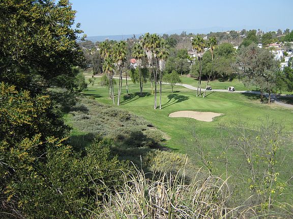 back yard overlooks 1st hole