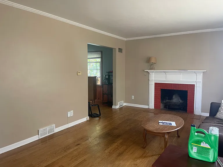 2644 Eastern Ave SE — Photo 4