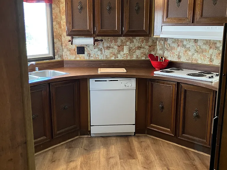 4030 State Route 105 — Photo 11