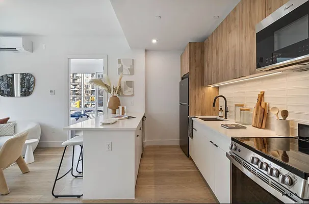 Rented by ERNY LLC | media 7