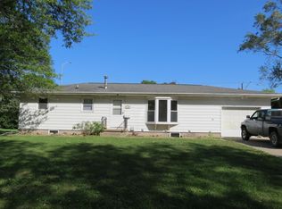 1423 Starbeck Cir, Cedar Falls, IA 50613