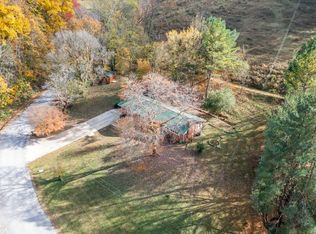 2811 Ernest Hawkins Rd, Santa Fe, TN 38482