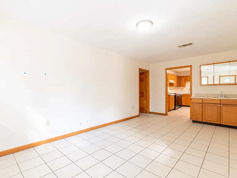 644 Craft Rd #B — Photo 8