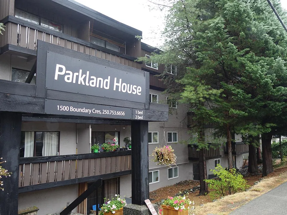 1500 Boundary Cres #109