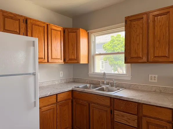 213 W 3rd St, West Liberty, IA 52776
