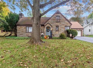 207 Haddonfield Dr, Syracuse, NY 13214