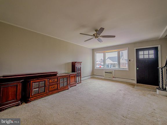 5th image of 520 Lindsay St