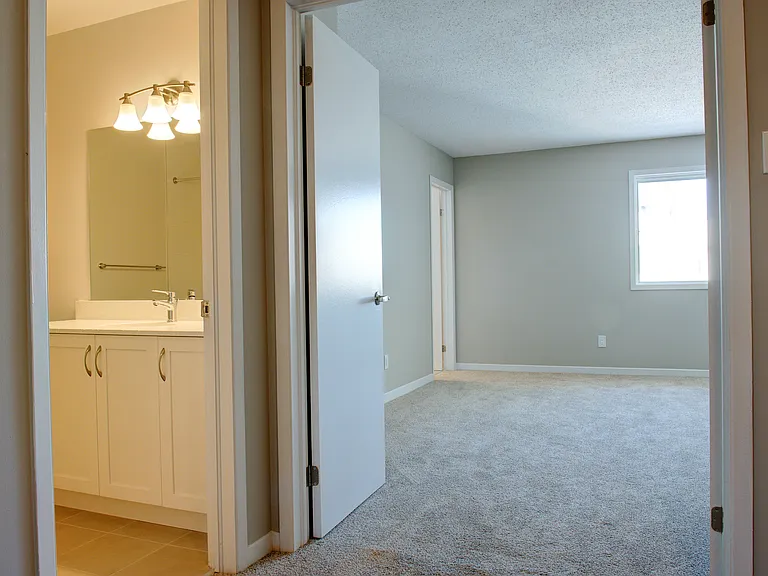 2 Tamara Way — Photo 16