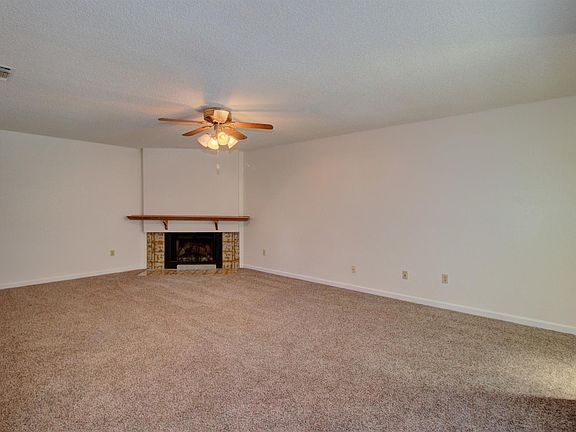 3rd image of 2628 Driftwood Ct