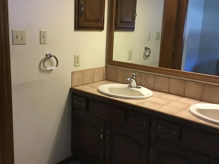 161 E 33rd St #18 — Photo 20