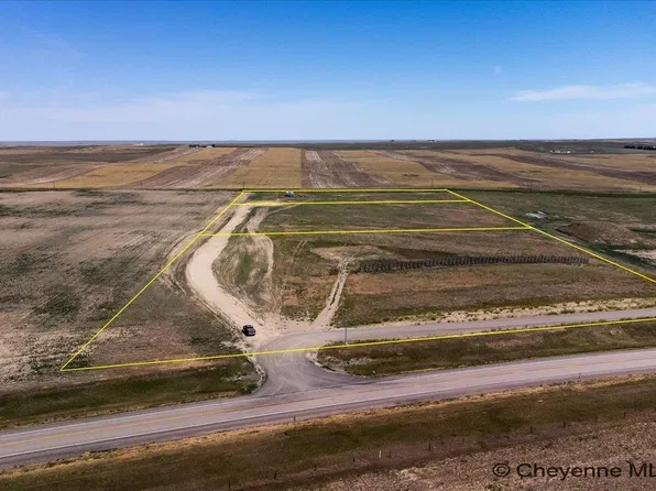 4 Twenty Mile Ln, Cheyenne, WY 82009