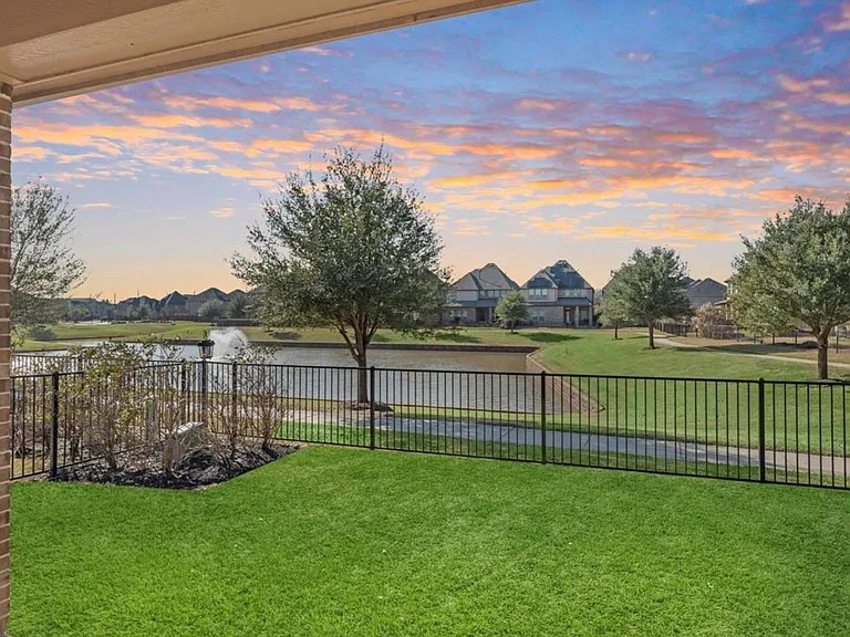 2024 Arrowood Glen Dr — Photo 24