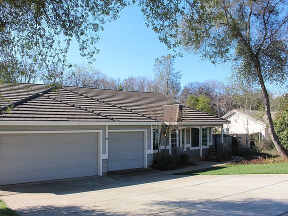 3rd image of 3338 Tea Rose Dr