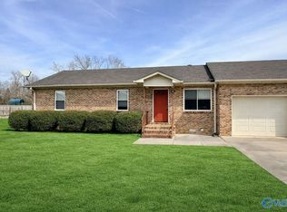 105 Oakwood Meadows Dr #A, Madison, AL 35757