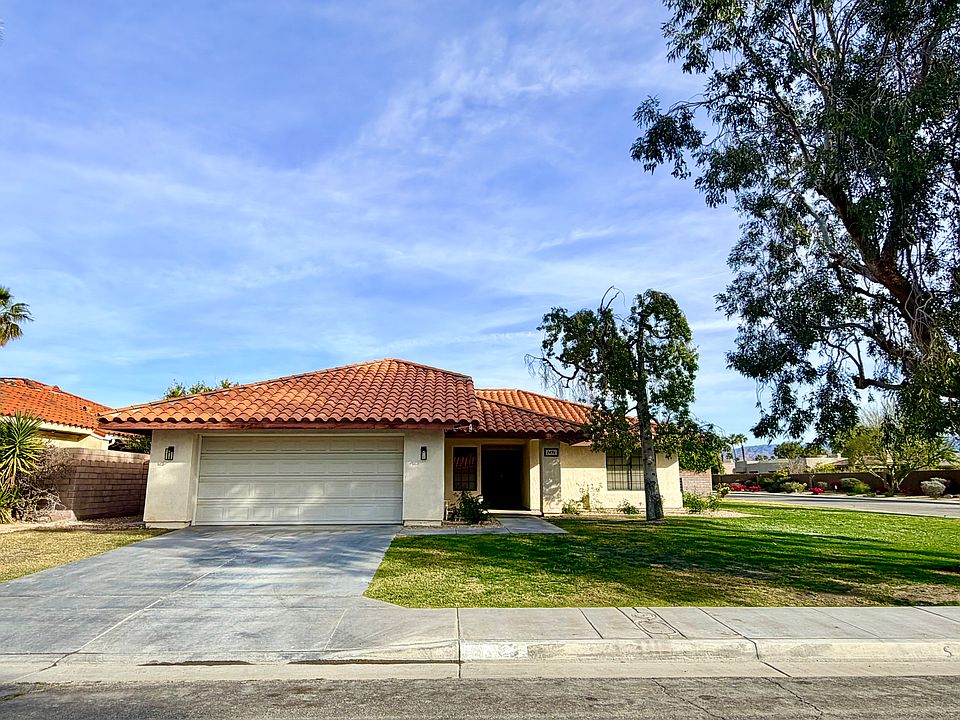 Nice Corner Lot