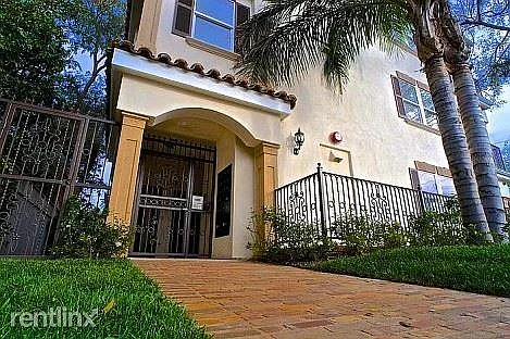 14309 Burbank Blvd #102 — Photo 3