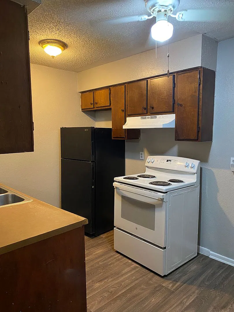 Spacious 1-Bedroom in Tobin Hill — Photo 4