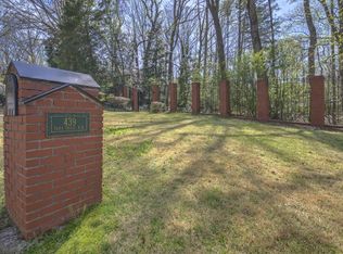 439 Tara Trl NW, Sandy Springs, GA