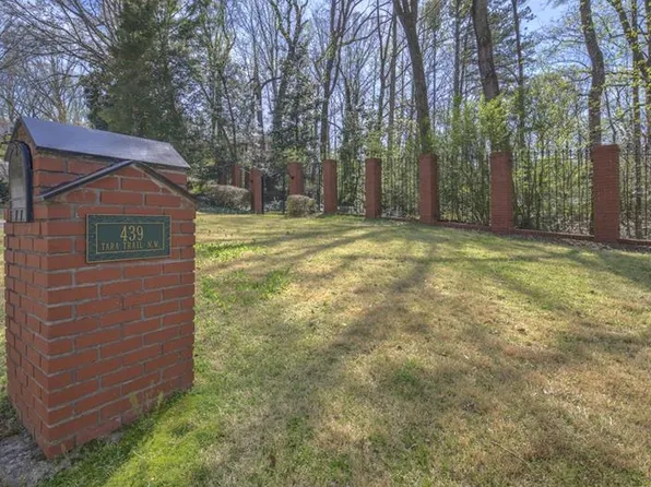 439 Tara Trl NW, Sandy Springs, GA 30327