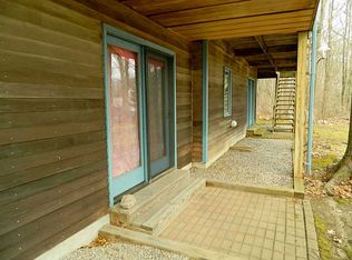 9 Greenbriar Pl, Kingston, RI 02881