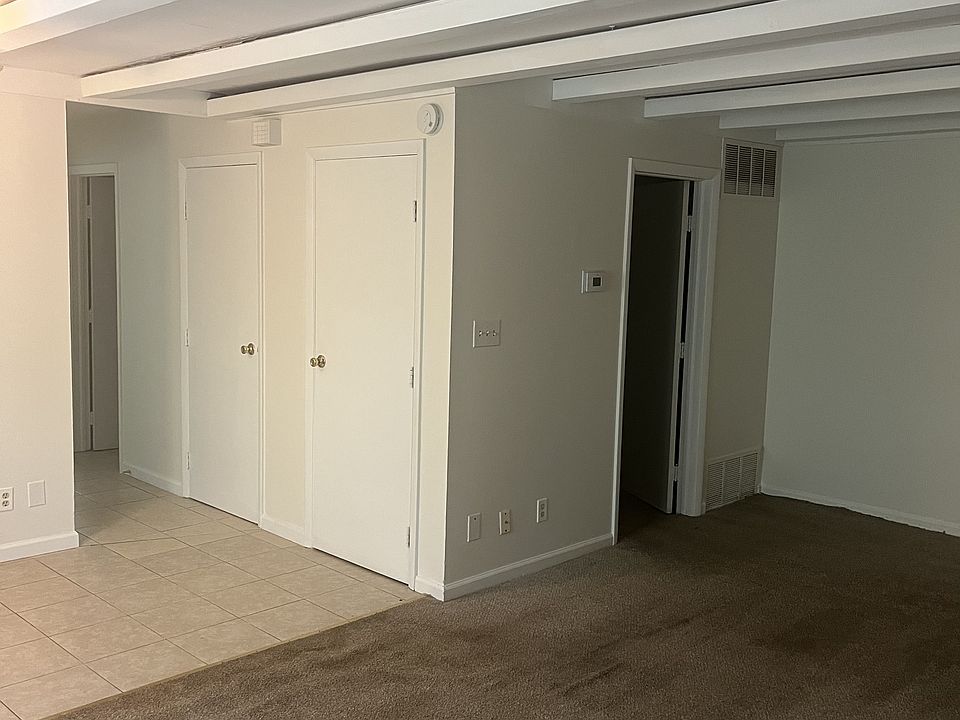 1st image of 17 Vanderbilt Dr APT G