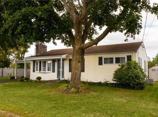 2 Vista Dr, Lincoln, RI 02865