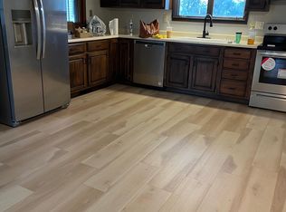 469 Broadway Ave, Star city, WV 26505