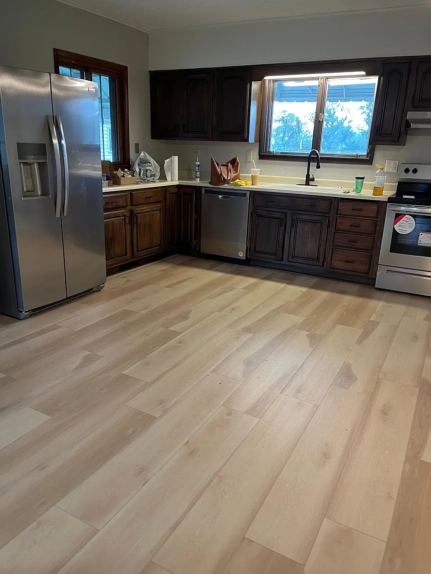469 Broadway Ave photo 1