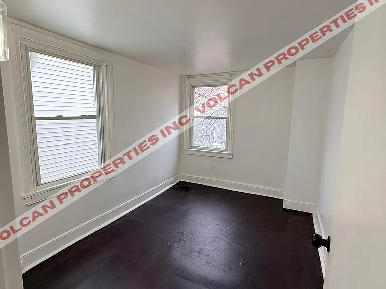 695 Pearl St #2 — Photo 3