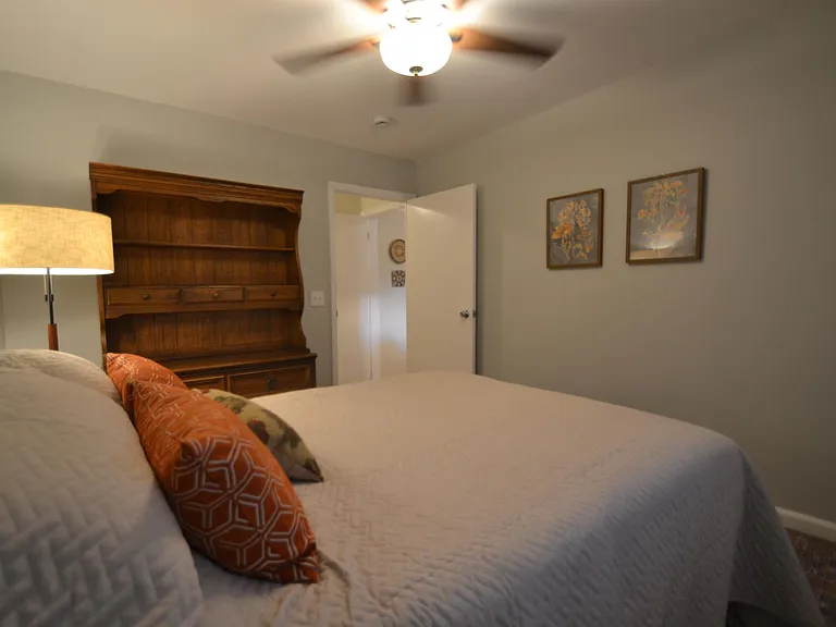 4815 Reading Rd — Photo 12