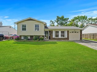 8164 Carlisle Dr, Hanover Park, IL