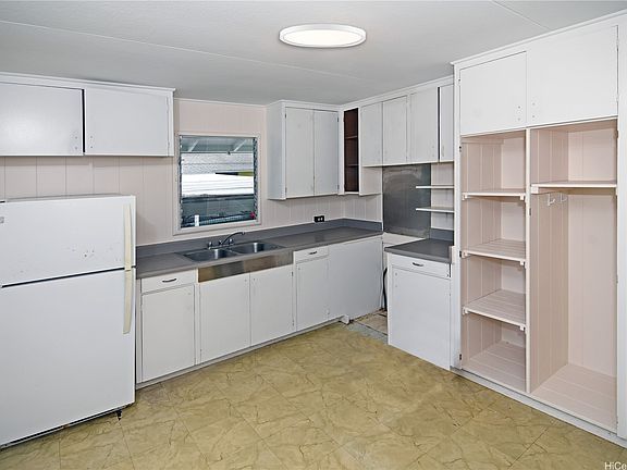 2nd image of 47-478 Ahuimanu Rd APT A