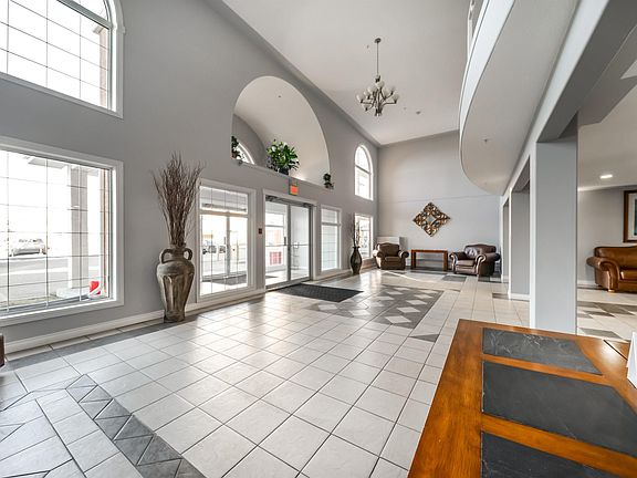 3rd image of 7803 Golf Course Rd #402