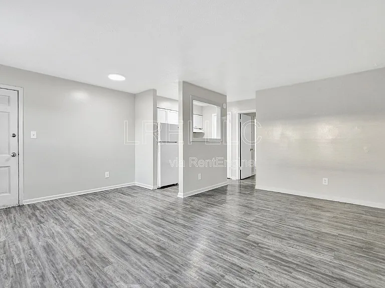 4311 Norbrook Dr #4 — Photo 2