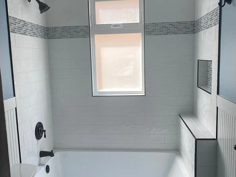 330 E Main St — Photo 7