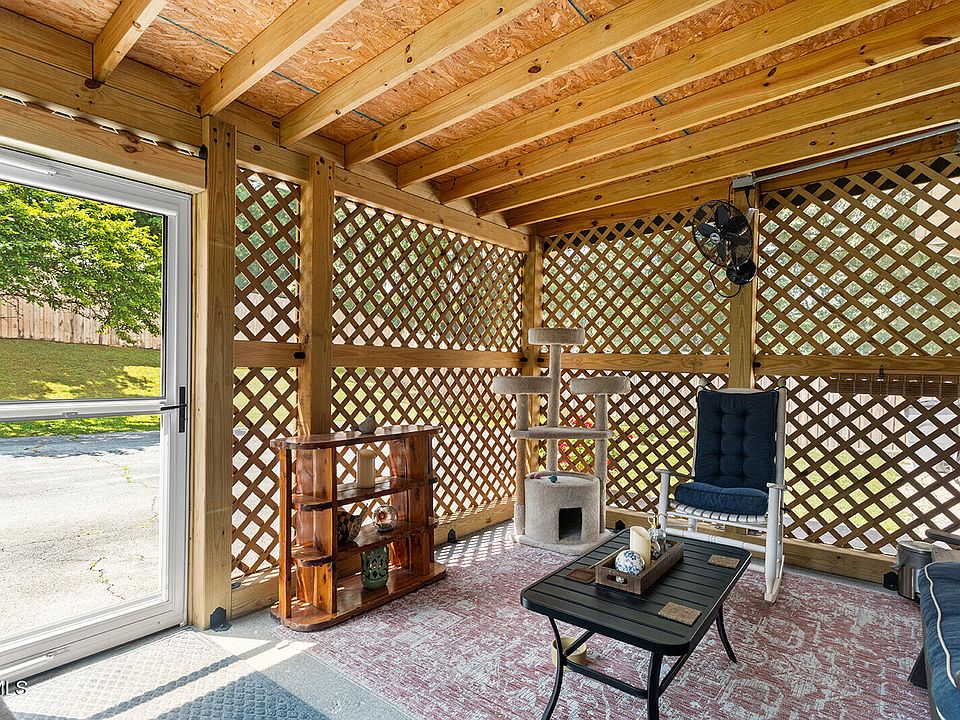 49th image of 441 Merriwood Dr