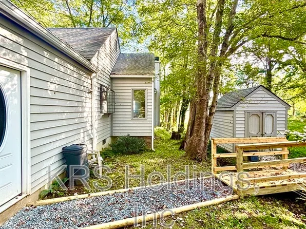 487 Westwood Rd #B, Stanardsville, VA 22973