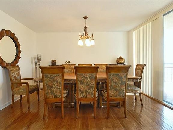 4th image of 412 Harmon Cove Tower #412