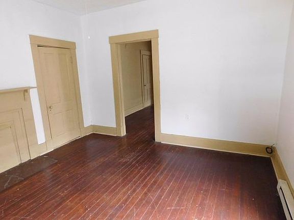 5th image of 147 Wallace Ave #149