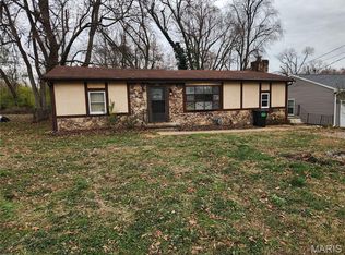 208 Cascade Dr, Belleville, IL 62223