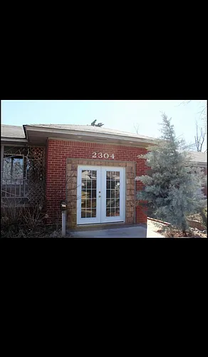 2304 Westchester Dr Photo 1