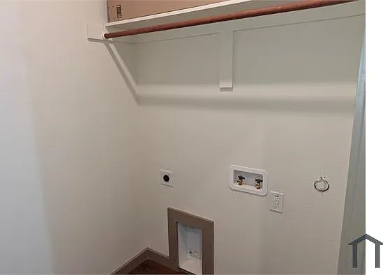 1401 Marshall St — Photo 12