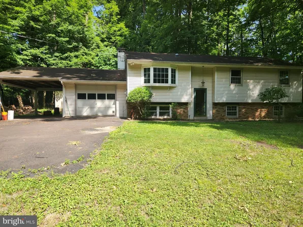224 W Skunk Hollow Rd, Chalfont, PA 18914