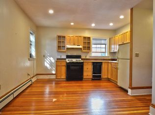 26 Grovenor Rd, Jamaica Plain, MA 02130